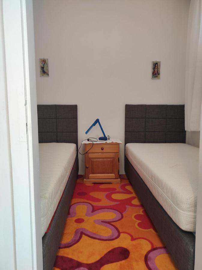 Apartman Renata 노비비노돌스키 외부 사진