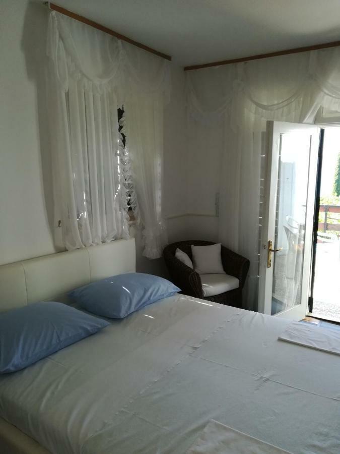 Apartman Renata 노비비노돌스키 외부 사진